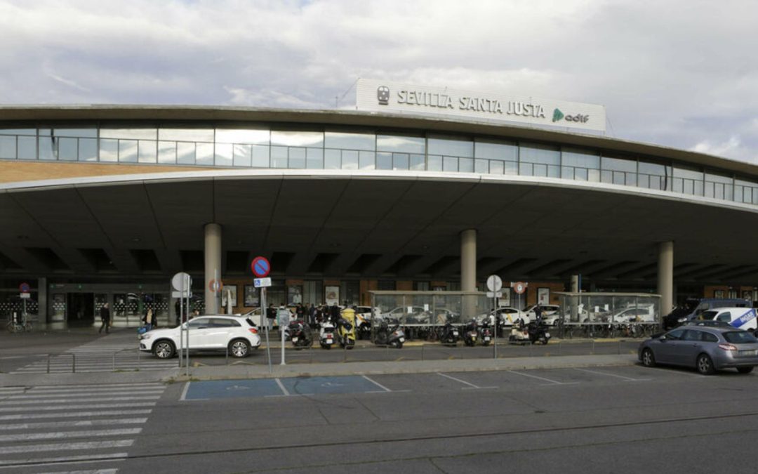 Estación de Santa Justa desde/hacia Huelva, transfers y traslados privados.